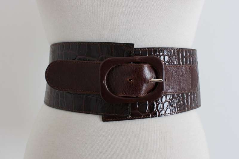 *REISS* DESIGNER PATENT LEATHER CROC BROWN WIDE BELT