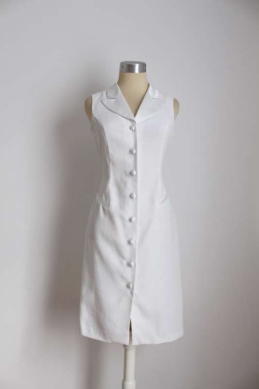 VINTAGE WHITE BUTTON DOWN SLEEVELESS DAY DRESS - SIZE 8