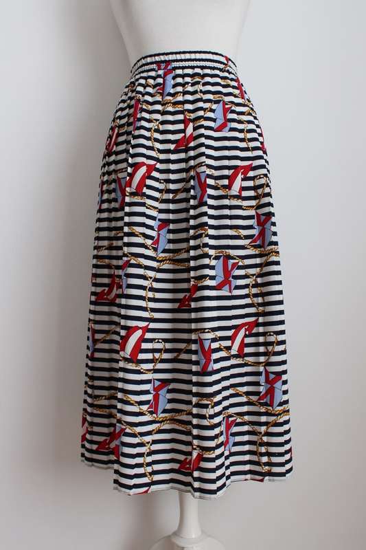 VINTAGE FLAG PRINT STRIPE NAVY WHITE NAUTICAL PLEATED SKIRT - SIZE 14