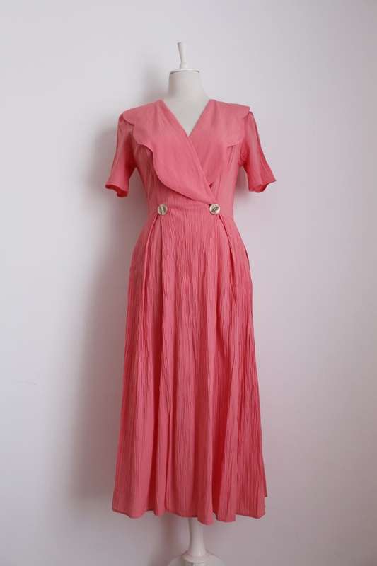 VINTAGE PINK CROSS-OVER BUST CRINKLE DAY DRESS - SIZE 10