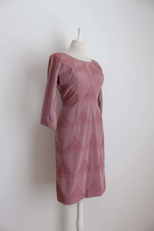 VINTAGE EMBROIDERED MAUVE LONG SLEEVE COCKTAIL DRESS - SIZE 10