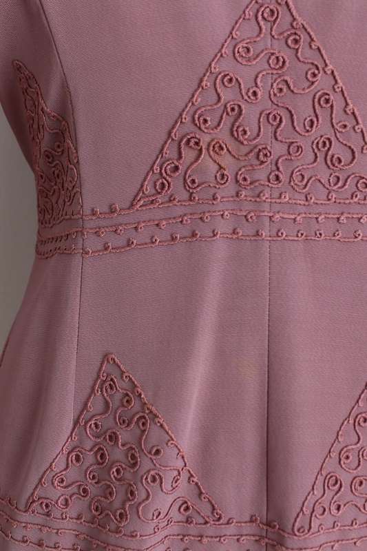 VINTAGE EMBROIDERED MAUVE LONG SLEEVE COCKTAIL DRESS - SIZE 10