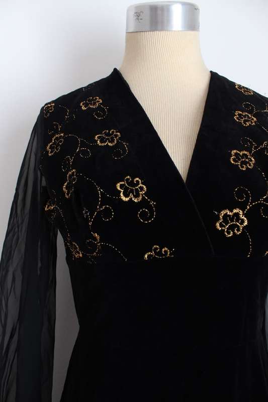 VINTAGE VELVET BLACK GOLD EMBROIDERED EVENING FORMAL DRESS - SIZE 8