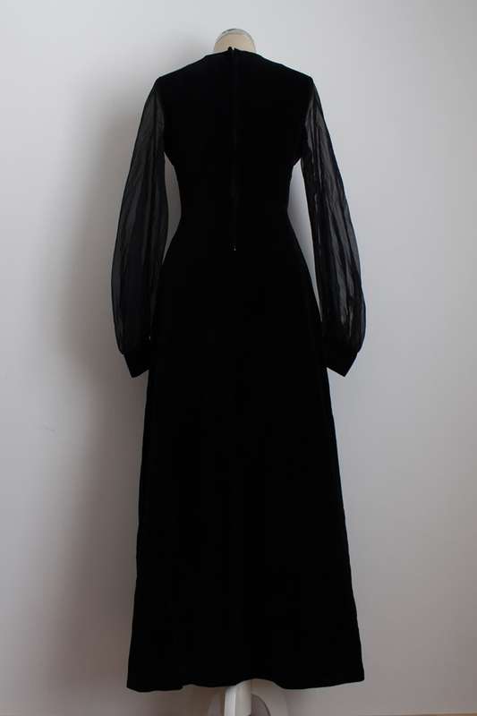 VINTAGE VELVET BLACK GOLD EMBROIDERED EVENING FORMAL DRESS - SIZE 8