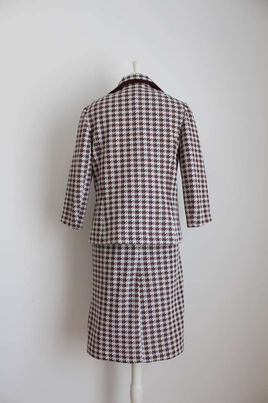 VINTAGE TWO PIECE HOUNDSTOOTH CHECK BROWN DRESS JACKET SET - SIZE 18