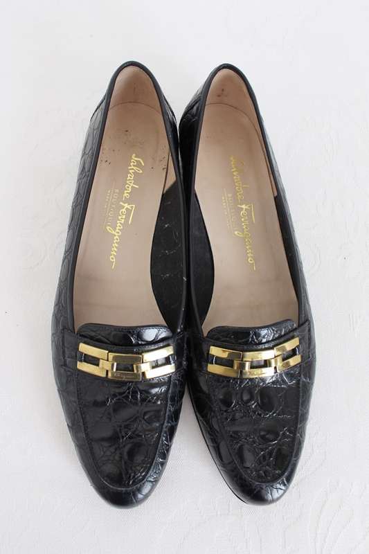 *SALVATORE FERRAGAMO* DESIGNER CROCODILE SKIN VINTAGE BLACK LOAFERS SHOES - SIZE 8