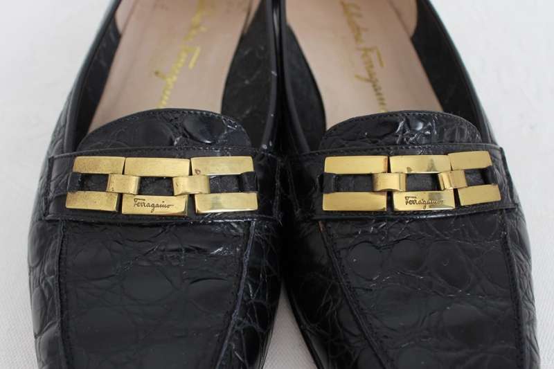 *SALVATORE FERRAGAMO* DESIGNER CROCODILE SKIN VINTAGE BLACK LOAFERS SHOES - SIZE 8