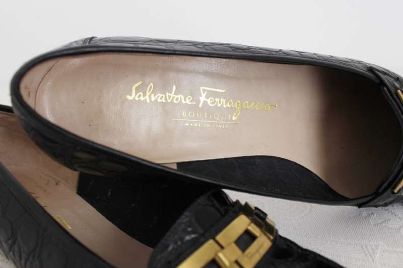 *SALVATORE FERRAGAMO* DESIGNER CROCODILE SKIN VINTAGE BLACK LOAFERS SHOES - SIZE 8