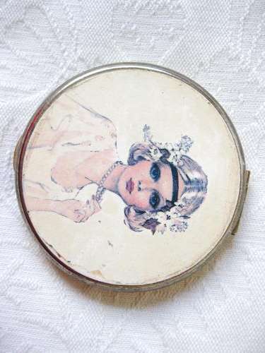***CLEARANCE SALE*** VINTAGE POWDER MAKE-UP MIRROR COMPACT