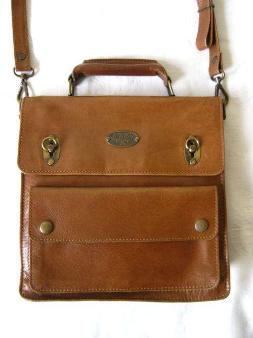 PRE-LOVED OVERLAND OUTFITTERS GENUINE LEATHER TAN SMALL SATCHEL SLING BAG