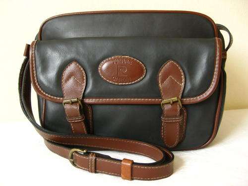 VINTAGE PIERRE CARDIN NAVY BROWN TRIM FAUX LEATHER SHOULDER BAG