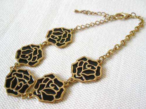 NEW GOLD PLATED BLACK ROSE FLOWER CHARM CHAIN BRACELET