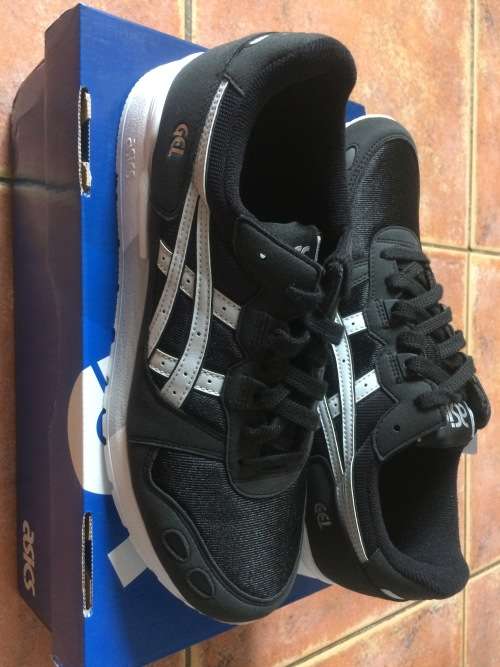 Asics Mens Gel Lyte Sneakers Black UK 8