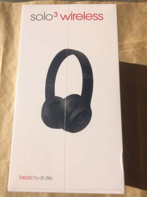 Beats Solo3 Wireless On-Ear Headphones Black