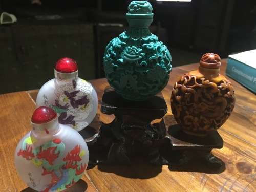 Chinese Oriental Snuff Bottles plus stand 4 bottles
