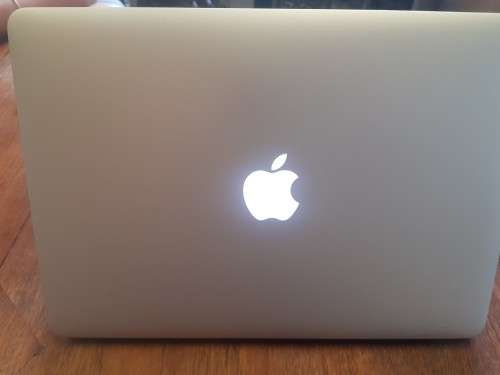 2017 Macbook Air - Incl HDMI adapter
