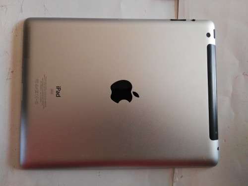 IPad 3 64G WiFi  3G Cellular