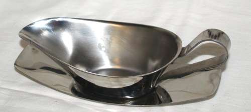 A FANTASTIC STAINLESS STEEL GRAVY BOAT AND TRAY VERY CLEAN PIECE