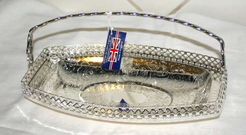 WOW A  SILVER PLATED QUEEN ANN SANDWICH DISH BRAN NEW NEVER BEEN USED IN BOX MADE IN ENGLAND