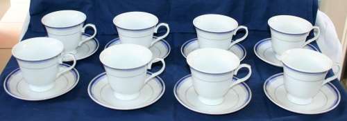A EXQUISITE COLLECTION OF 8 DIO TEA CUPS BY LE MORGAN THE BLUE SUPREME RANGE