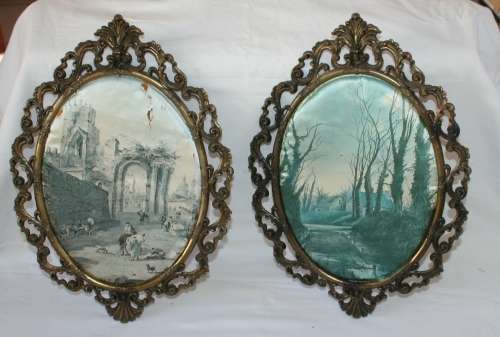 TWO MAGNIFICENT - PURE ITALIAN CRAFTSMANSHIP VINTAGE GILDED FRAMES VERY STYLISH MADE IN ITALY