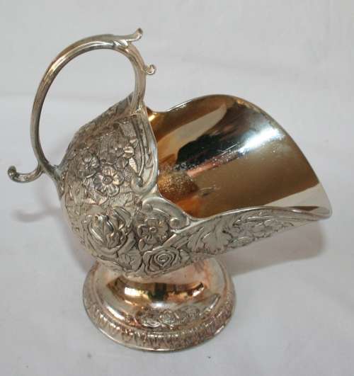 A GORGEOUS vintage sugar scuttle or sugar bowl in the shape of a coal scuttle in the 1950s