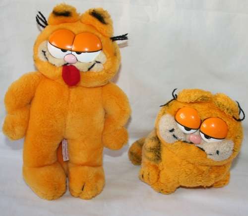This two Garfield soft toys looks just like the comic strip character, down to every last detail.