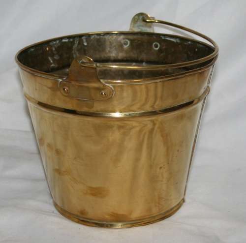 A EXQUISITE BRASS BUCKET/ICE BUCKET IN VERY GOOD CONDITION STUNNING PIECE!!!!