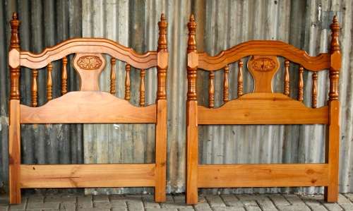 TWO STUNNING OAK COLOR WOODEN HEADBOARDS BEAUTIFUL AND SOLLID!!!