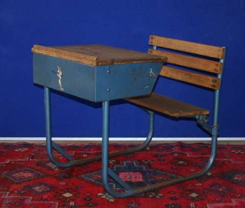 A FANTASTIC OLD VINTAGE SCHOOL DESK WITH FOLD UP SEAT AND LIFTING DESK TOP STUNNING!!!!