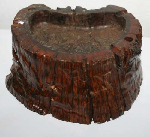 WOW A VINTAGE SOLLID WOOD TREA STUMP STYLE ASH TRAY - HEAVY PIECE!