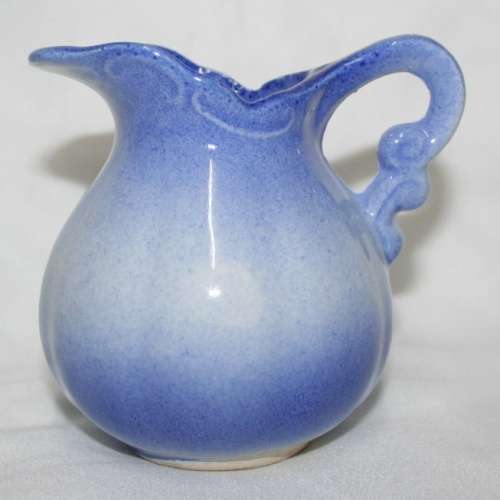 A BEAUTIFUL SHADES OF BLUE MILK CREAMER GOOD CONDITION