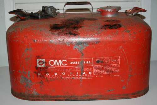A FANTASTIC GASOLINE OMC ACCESSORIES CAN