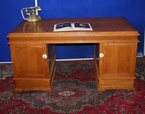 MAGNIFICENT HUGE VINTAGE EXECUTIVE PARTNERS DESK IN GREAT CONDITION! WITH CUPBOARDS BOTH SIDES