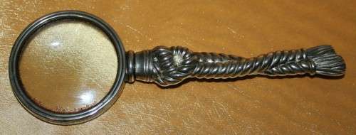 WOW A STYLISH ORNATE MAGNIFYING GLASS WITH A STUNNING UNIQUE HANDLE