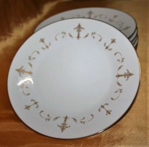 SIX STUNNING GOLD PATERN NORITAKE 6520 COURTNEY DINNER PLATES US DESIGN PATERN - 201508 -1964 -1980