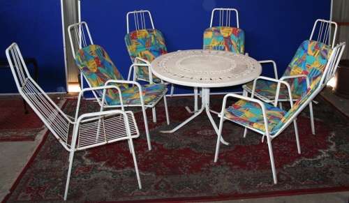 A FANTASTIC VINTAGE 7 PIECE GARDEN SET - ONE BID TO TAKE THE SET!!!