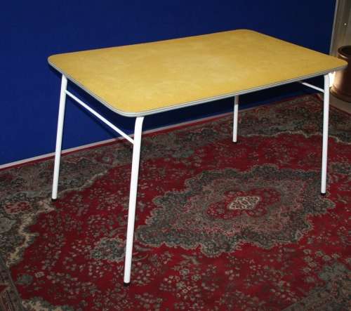 RETRO VINTAGE CHIC A BRIGHT YELLOW 4 SEATER KITCHEN SET - ONE BID FOR THE SET