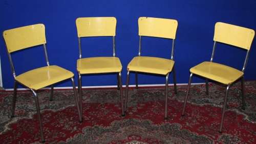 RETRO VINTAGE CHIC A BRIGHT YELLOW 4 SEATER KITCHEN SET - ONE BID FOR THE SET