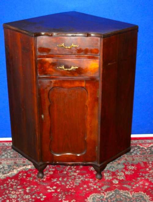 WOW A STUNNING ANTIQUE QUEEN ANNE CORNER CUPBOARD WITH 2 DRAWERS AND ONE DOOR MAGNIFICENT!!!!