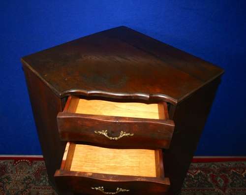 WOW A STUNNING ANTIQUE QUEEN ANNE CORNER CUPBOARD WITH 2 DRAWERS AND ONE DOOR MAGNIFICENT!!!!