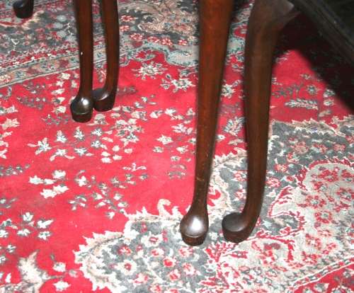 A STUNNING NEST OF THREE QUEEN ANNE COFFEE TABLE BID PER TABLE TO TAKE THEM ALL
