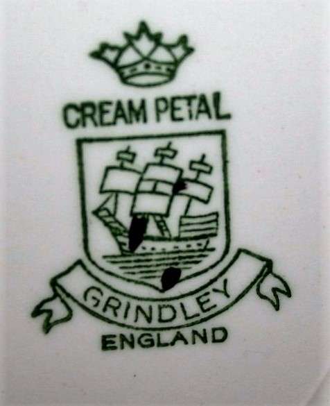 SEVEN GORGEOUS SIDE PLATES - CREAM PETAL -GRINDLEY ENGLAND LIGHT BLUE WITH A STUNNING GOLD TRIM!!!