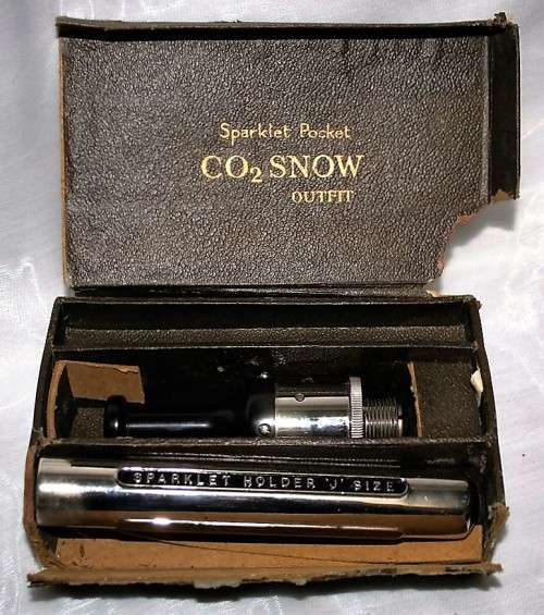 VINTAGE MEDICAL SPARKLET POCKET OUTFIT - CO2 SNOW SPARKLET HOLDER SIZE 'J' - L-26