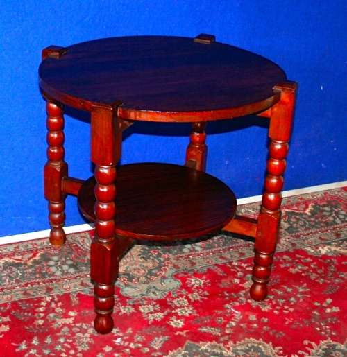 A GORGEOUS BARLEY TWIST STYLE OCCASIONAL TABLE - LOVE THE TURNED DETAIL!!!