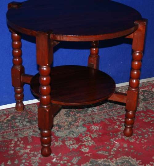 A GORGEOUS BARLEY TWIST STYLE OCCASIONAL TABLE - LOVE THE TURNED DETAIL!!!