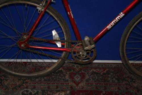 A AMAZING SUMMIT VINTAGE BICYCLE IN GOOD VINTAGE CONDITION TO AD TO YOUR COLLECTION!!!