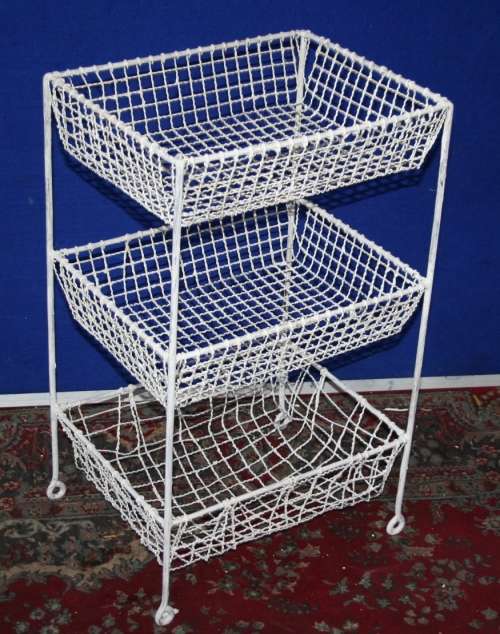 WOW A GORGEOUS - THREE TIER METAL VEGETABLE RACK - RETRO CHIC