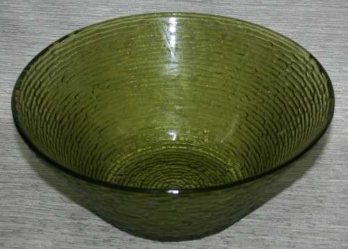 A MAGNIFICENT LARGE VINAGE GREEN FRUIT OR SALAD BOWL - LOVE THE COLORED GLASS!!!!