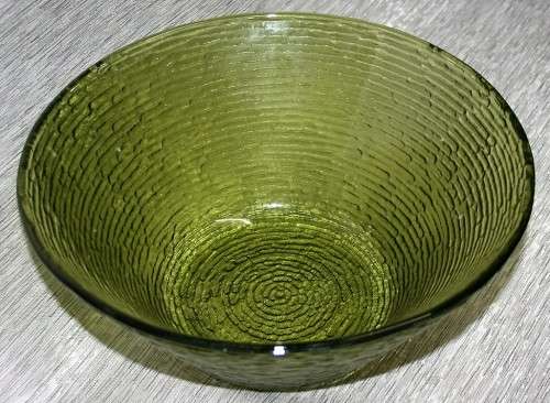 A MAGNIFICENT LARGE VINAGE GREEN FRUIT OR SALAD BOWL - LOVE THE COLORED GLASS!!!!